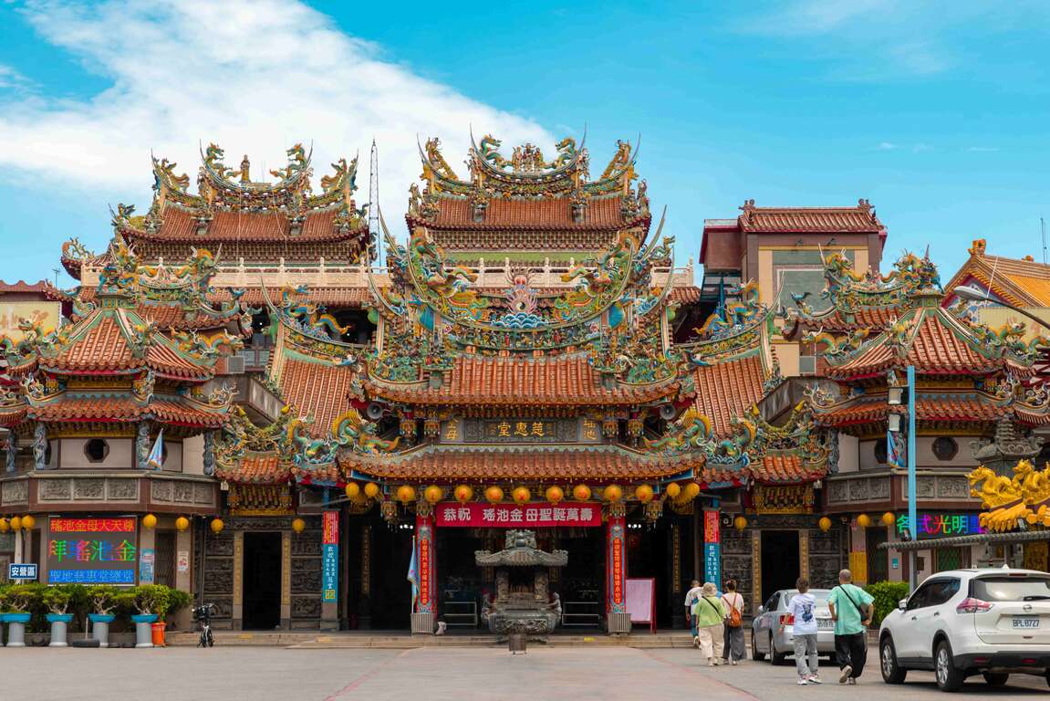 慈惠堂華麗廟貌