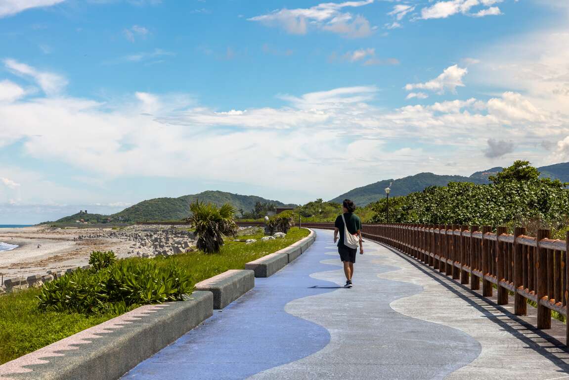 化仁海堤相當適合散步