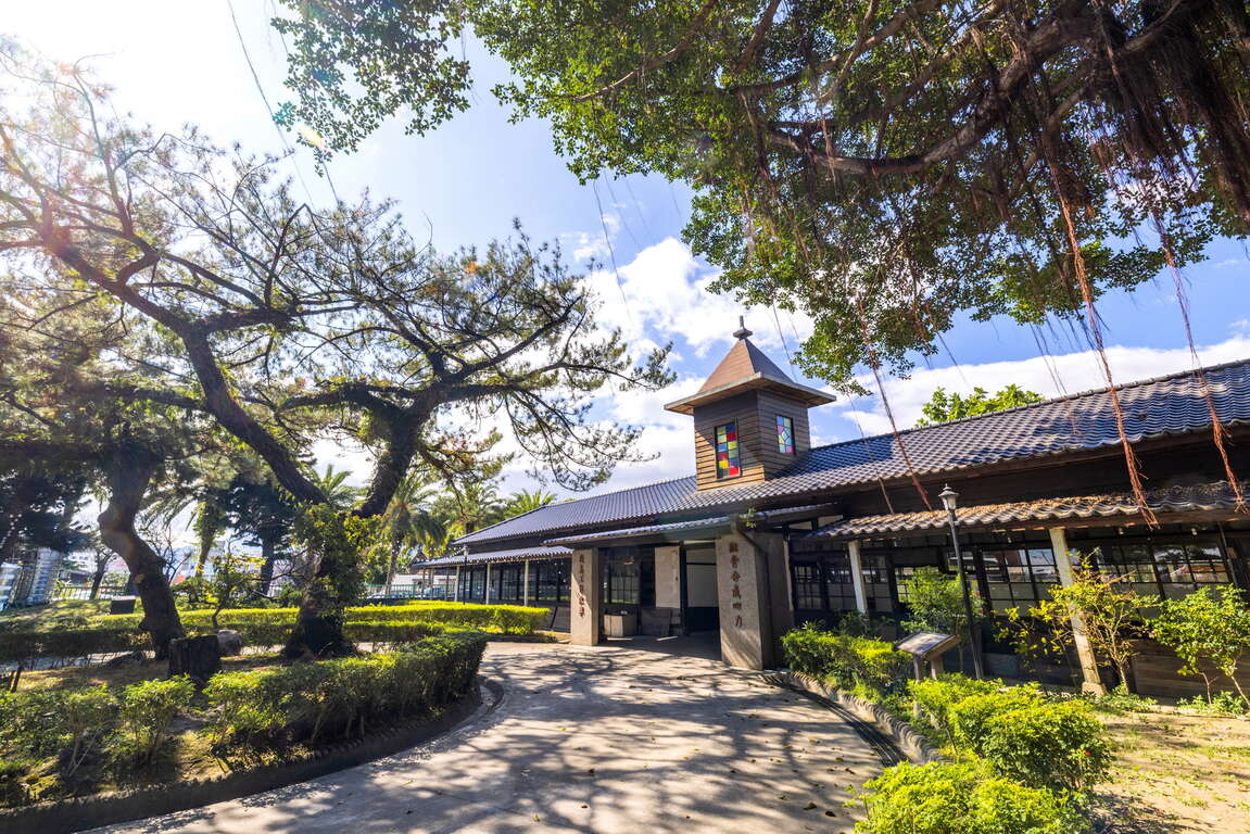 花蓮鐵道文化園區建築主體採用木材搭建