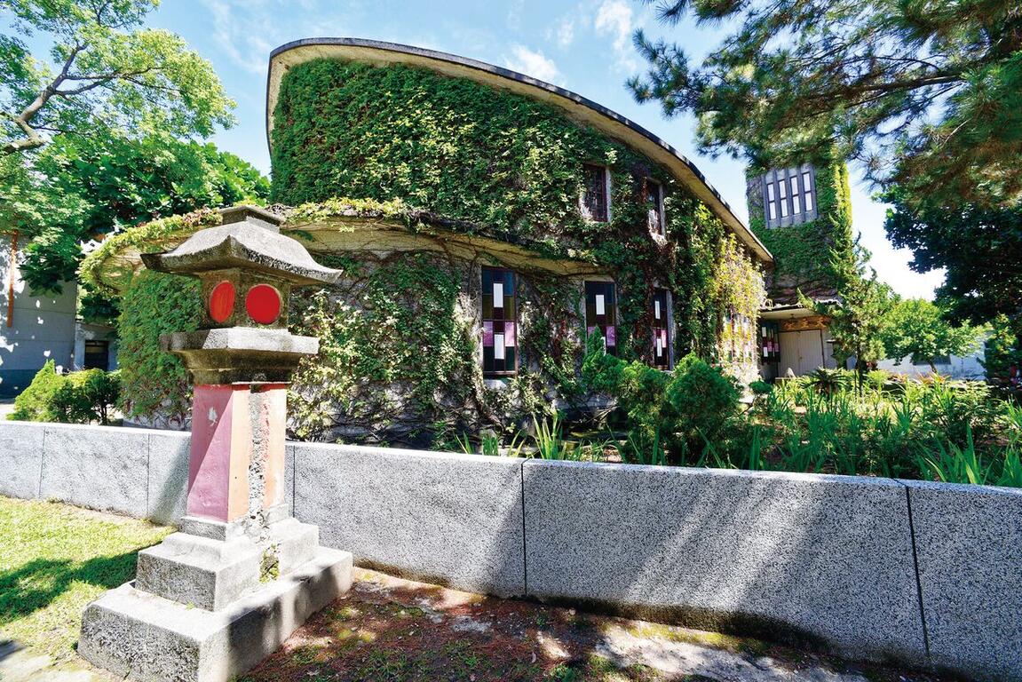 新城天主堂有著東方與西方混搭的文化元素，十分特別